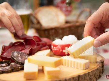 Fromages suisses et charcuterie