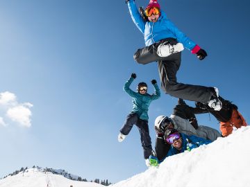 Play in the snow